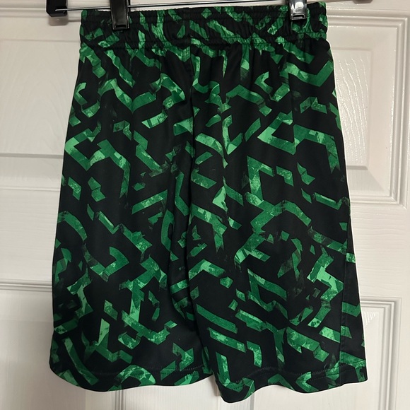 4 pair of boys shorts - Picture 16 of 16